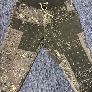 Black and white KITH bandanna sweatpants size 2xl